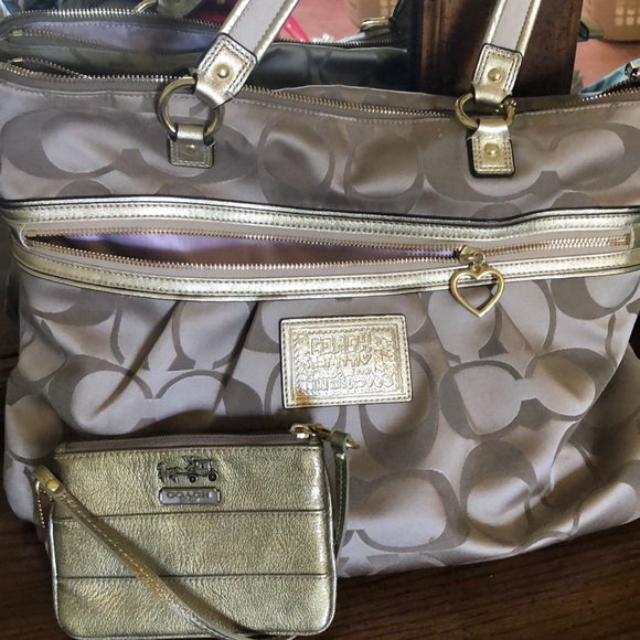Coach bag and wristlet set - Picture 1 of 1